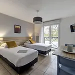 Zenitude Hôtel-résidences L'orée Du Parc Divonne-les-Bains
