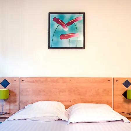Zenitude Hôtel-résidences L'orée Du Parc Hotel Divonne-les-Bains
