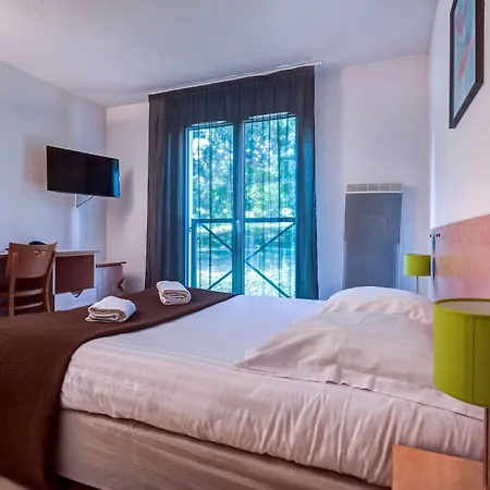 Zenitude Hôtel-résidences L'orée Du Parc Hotel