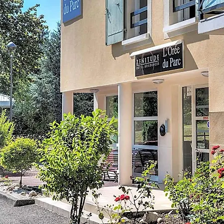 Aparthotel Comfort L'oree Du Parc 3*