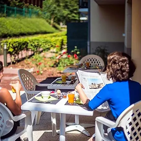Comfort L'oree Du Parc Lägenhetshotell Divonne-les-Bains